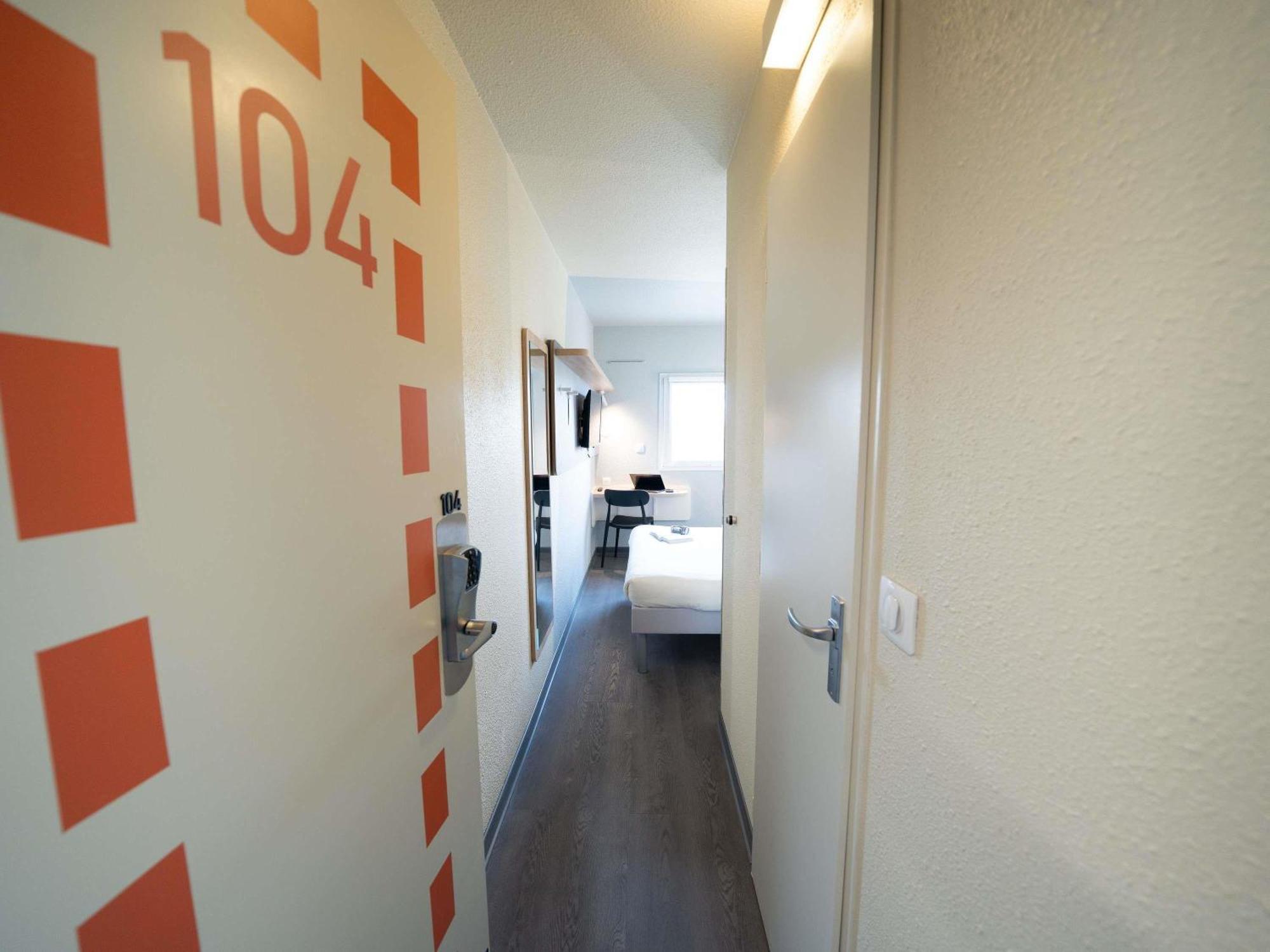 Ibis Budget Narbonne Est Exterior photo